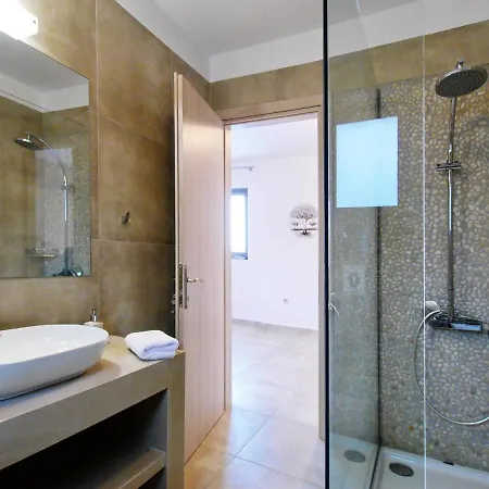 Kalypso Infinity Pool *