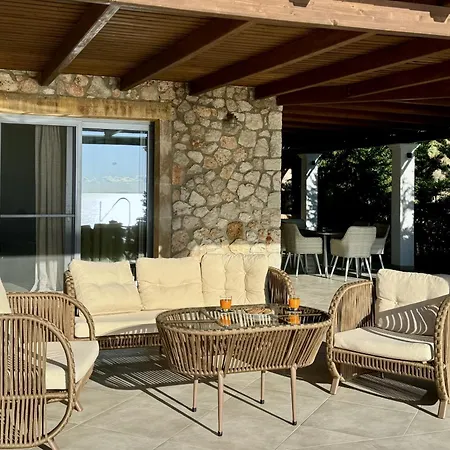 Vila Kalypso Infinity Pool *