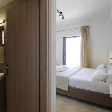 Kalypso Infinity Pool Villa *