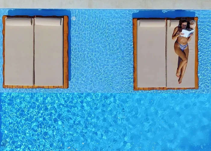 Kalypso Infinity Pool *